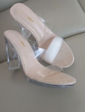 Fashion Nova Clear-Strap Beige Block Heel Sandals Size 7.5